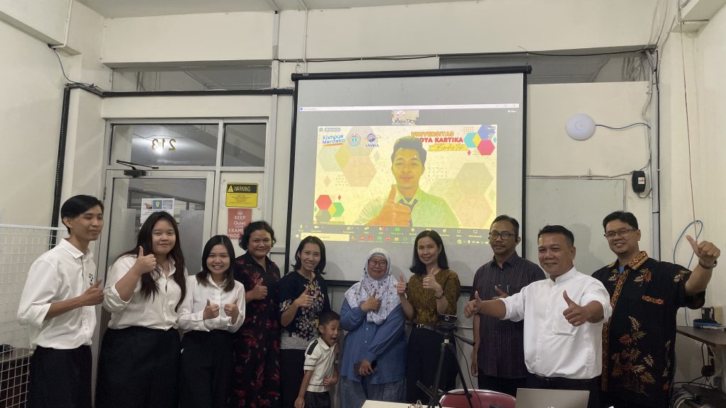 Foto Bersama Sidang TA Arsitektur UWIKA 22-23 Juli 2025