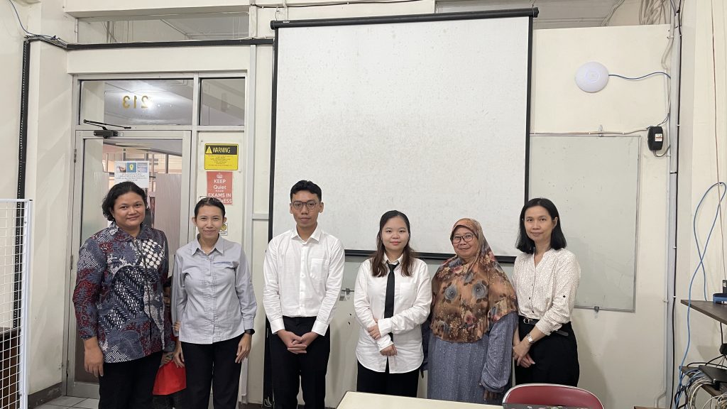 Foto Bersama Sidang TA Arsitektur UWIKA 28 Juli 2025