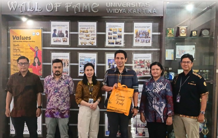 Foto bersama Dekan Fakultas Teknik - Ketua I2MI dan Tim